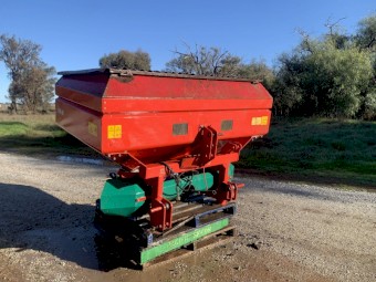 fertiliser spreader