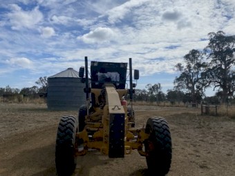 2006 Volvo 710vhp grader