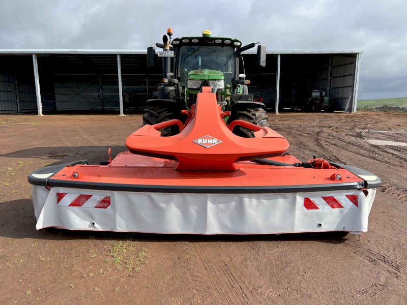 Kuhn FC3525 front mower conditioner