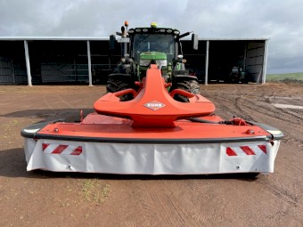 Kuhn FC3525 front mower conditioner