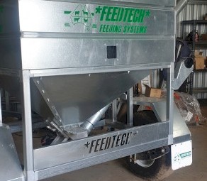 Under Auction - (A221) 2021 FeedTech Feed Out Cart 