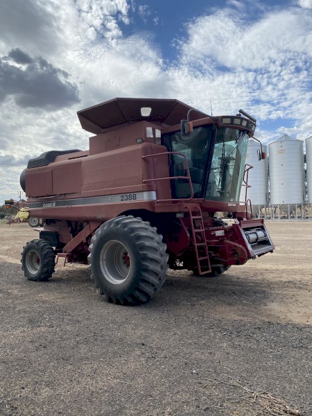 2000 Case IH 2388 Header with 36ft 1052 Draper Front