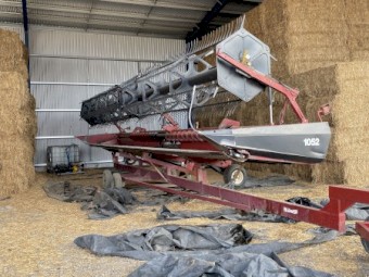 2000 Case IH 2388 Header with 36ft 1052 Draper Front