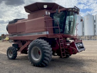 2000 Case IH 2388 Header with 36ft 1052 Draper Front