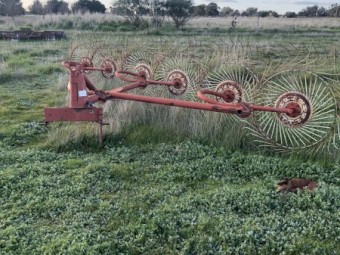 Agris 3 point linkage hay rake
