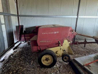 New Holland 317 small square baler