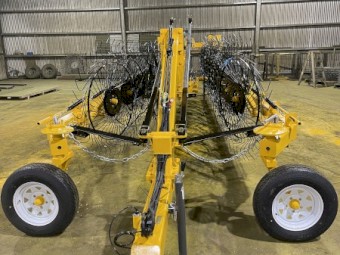 Elsworth 9 aside V Rake