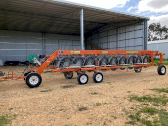 2020 Schinckel 18 reel V rake