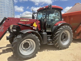 2008 Case IH Maxxum 140 Tractor with Loader
