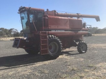 Case IH 1660 Header with 30ft Front