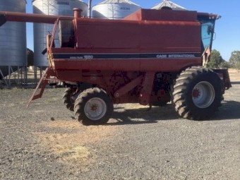 Case IH 1660 Header with 30ft Front
