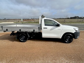 2022 Toyota Hilux 4x2
