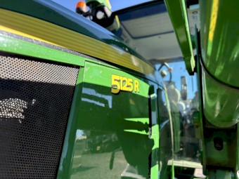 John Deere 5R125
