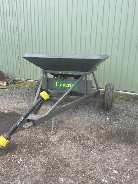1 tonne Crump Fertiliser Spreader