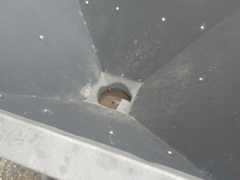 1 tonne Crump Fertiliser Spreader