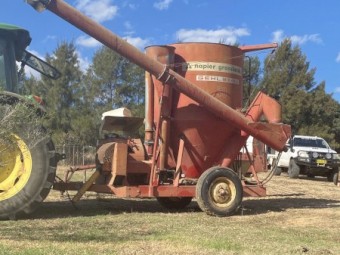 Gehl Mixall Feed Mixer