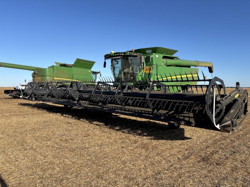 2017 Macdon D65 45ft Front with Trailer