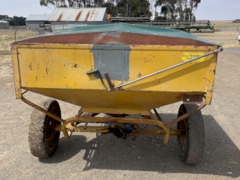 Grain feeder and auger