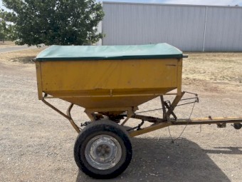 Grain feeder and auger