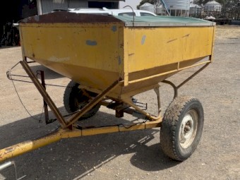 Grain feeder and auger