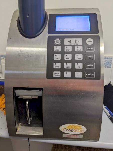 Cropscan 1000b grain analyser