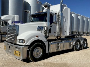 2021 Mack Superliner Prime Mover