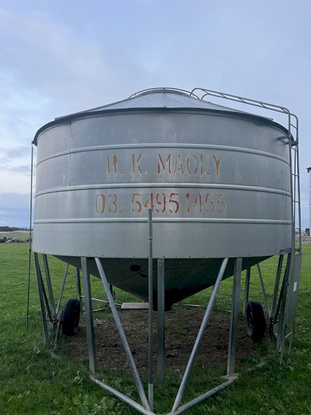 R K Macey 28t Field bin