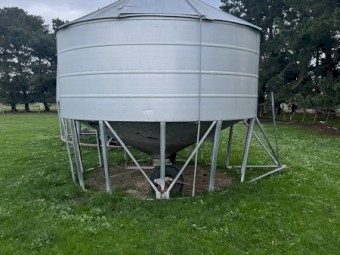 R K Macey 28t Field bin