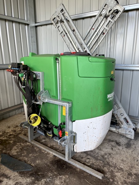 Hustler Boom Spray LX1150