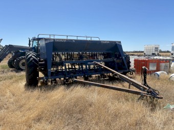 Agrow drill seeder with roller