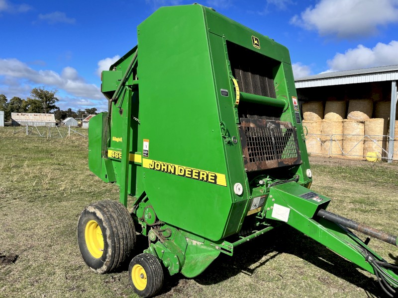 2004 John Deere 466 Silage Special Round Baler