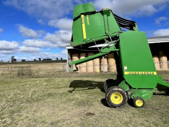 2004 John Deere 466 Silage Special Round Baler