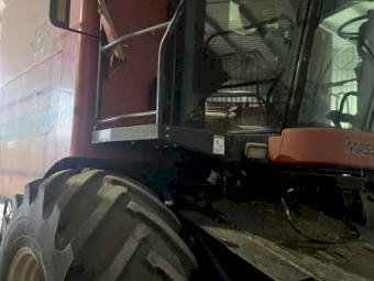 Massey Ferguson 9790 harvester and fronts