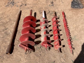 Farm Force Hydraulic Post Driver