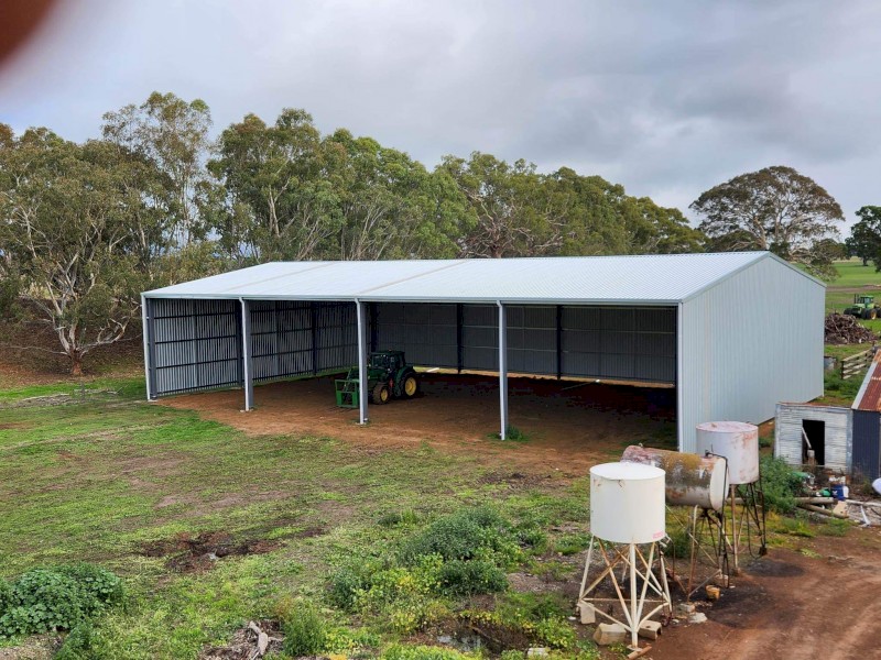 SHED Hay/machinery 32x20x6 