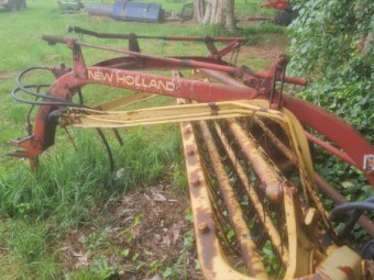 New Holland 258 Hay Rake