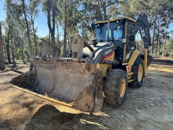 Volvo BL71B backhoe | Farm Tender