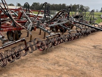 Gason 5100 air seeder and 1850 cart