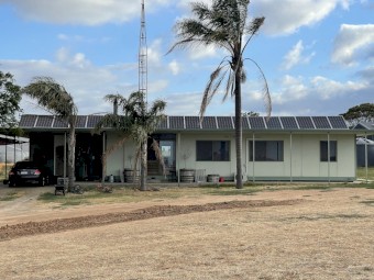 3 bedroom house for removal 