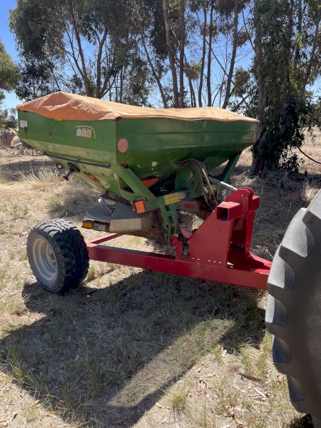 Linkage spreader trailer/carrier