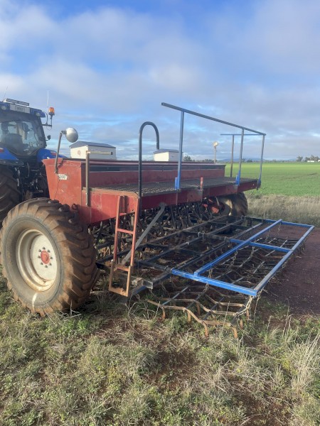 Case 5120 Direct Drill Combine