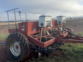 Case 5120 Direct Drill Combine