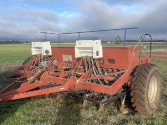 Case 5120 Direct Drill Combine