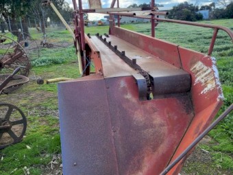 New Holland 471 Hay Loader