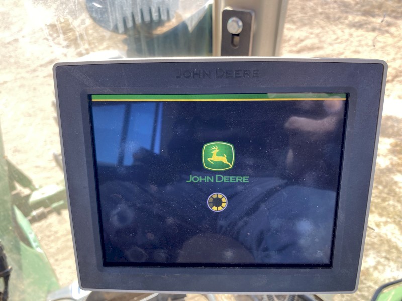 John Deere 4240 screen
