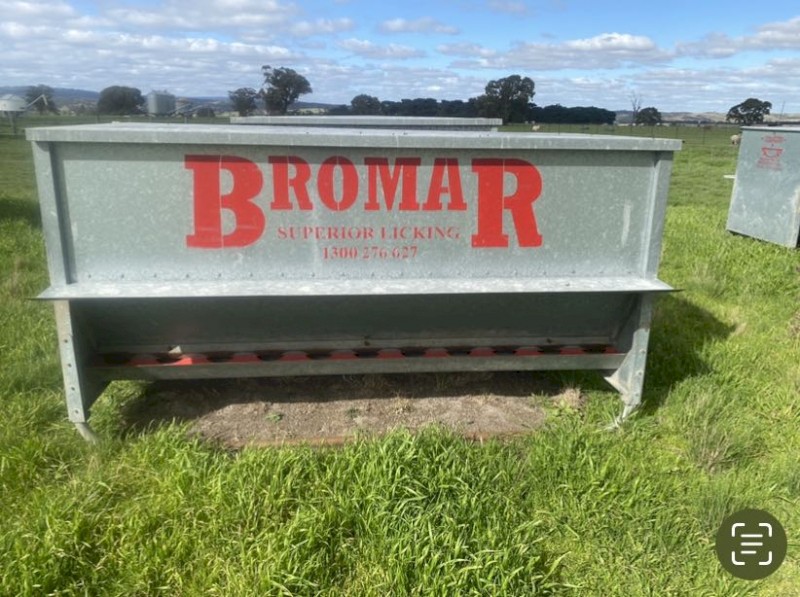 Bromar Lick Feeder 