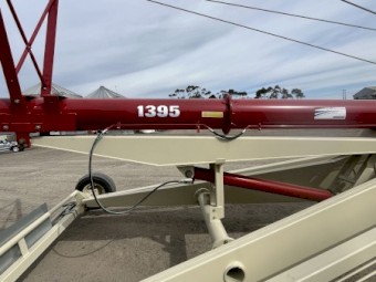 Farm king 1395 swing away auger