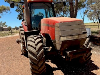 Case IH MX 220 Tractor