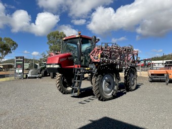 Case iH Patriot 3330