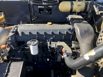 2011 New Holland CR9080 with Honeybee Front and Trailer